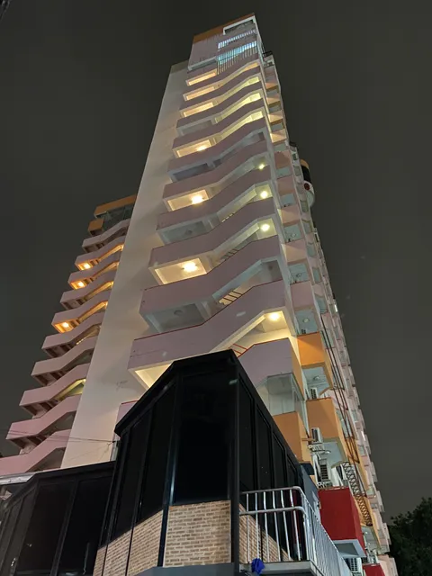 Mall Suite Service Apartment