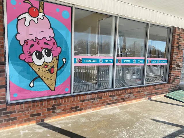 Family Fun Ice Cream Parlor