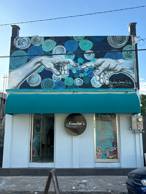 Frenchie’s Ice Cream Rolls