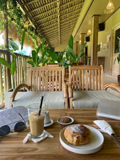 cintalam cafe, curry, burger, protein menu