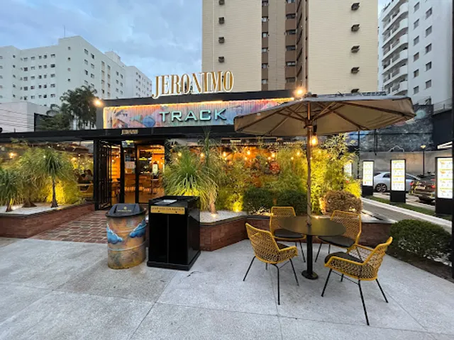 Madero & Jeronimo Track Alecrins