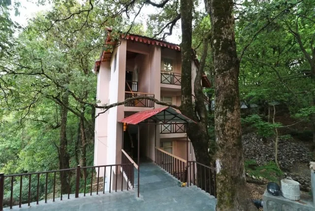 OYO 14750 The Himalayan Retreat