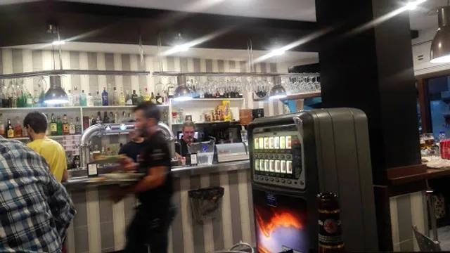 Bodega Gastrobar Santi