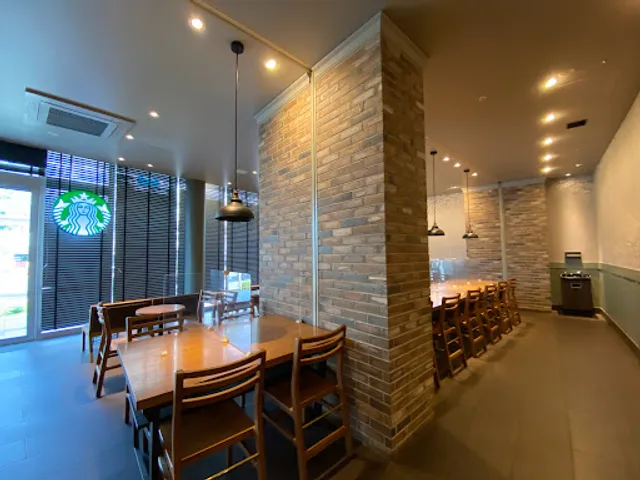 Starbucks Coffee - Piole Akashi