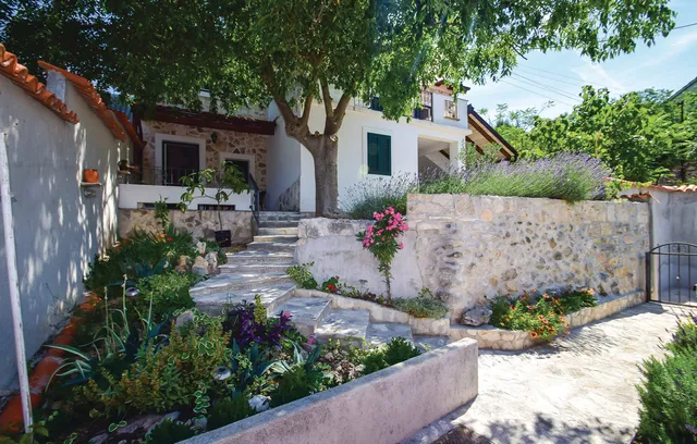 Apartments Lavanda Divona (Croatia Šibenik)