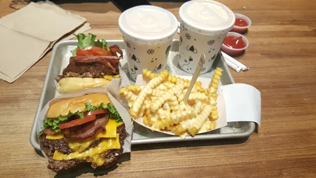 Shake Shack Dedham
