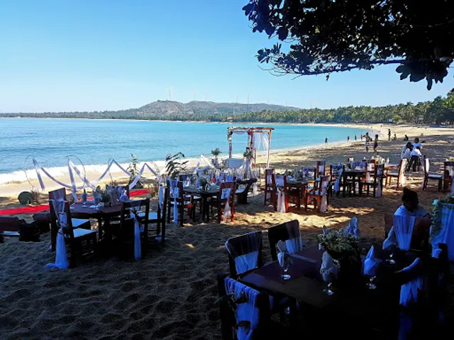 Emohruo Beach Restobar