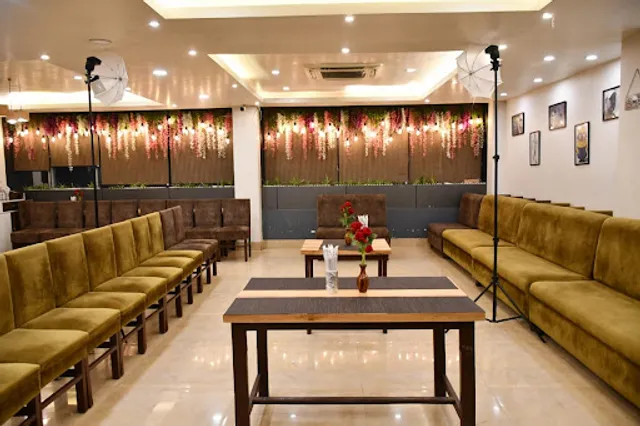 Baithak Launge & Banquet