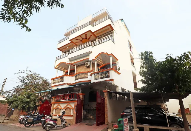 OYO 5634 SD International