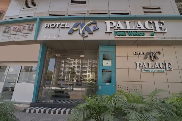 Hotel O Ak Palace Near Chhatrapati Shivaji International Airport