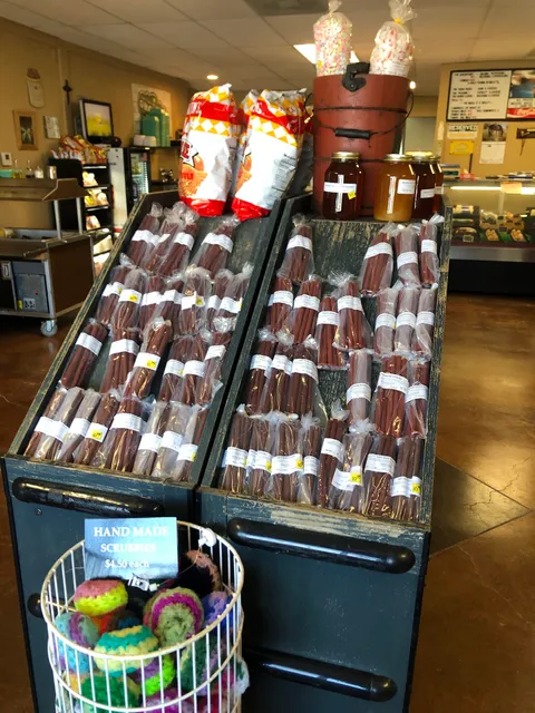 Monte Burgess Farms,Farm store and Country Cafe