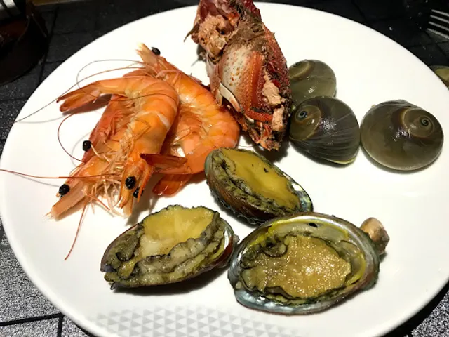 Oriental Pearl Revolving Restaurant