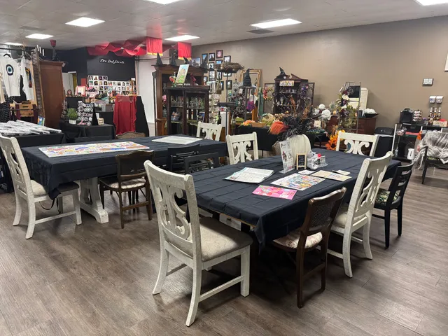 The Cat's Whiskers Art Studio - Manteca