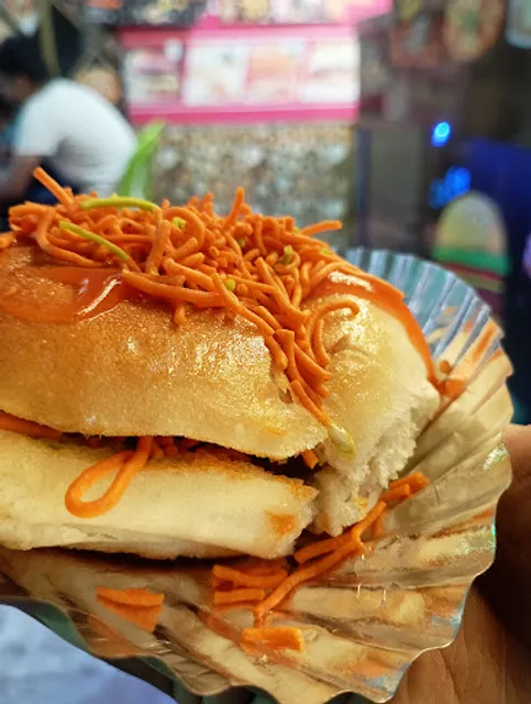 A1 Kacchi Dabeli