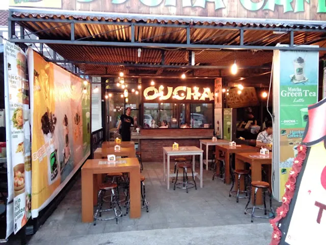Oucha Cafe Dewi Sri