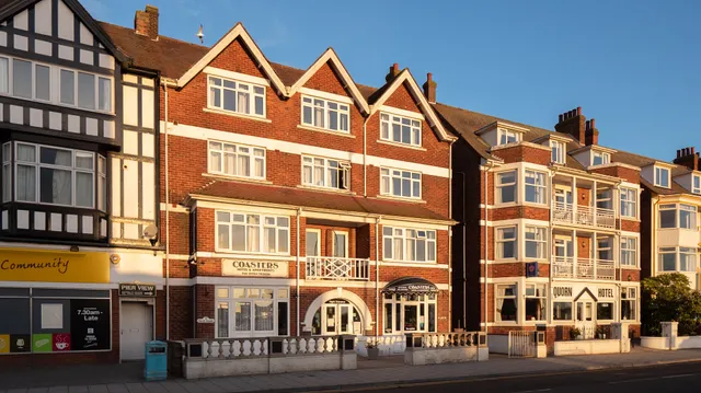 Coasters Holiday Apartments by GNDJ