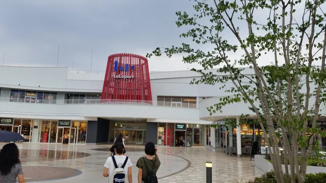 LaLaport Tachikawa Tachihi