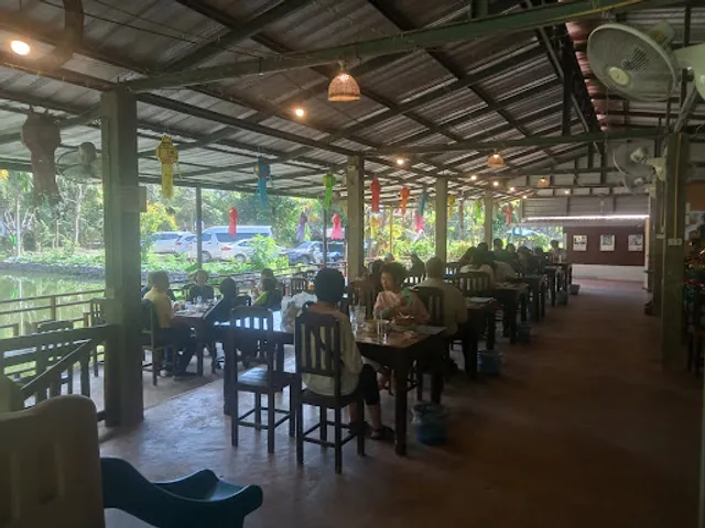 Give Green Farm House