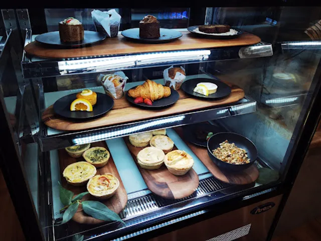 Globe Trotters Travel Cafe