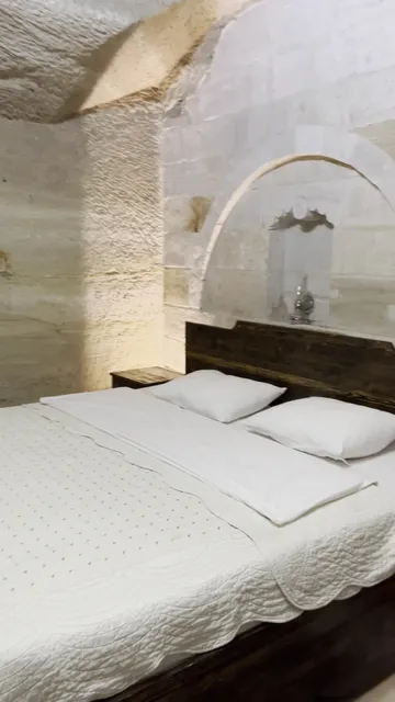 Family Cave Suite Hotel