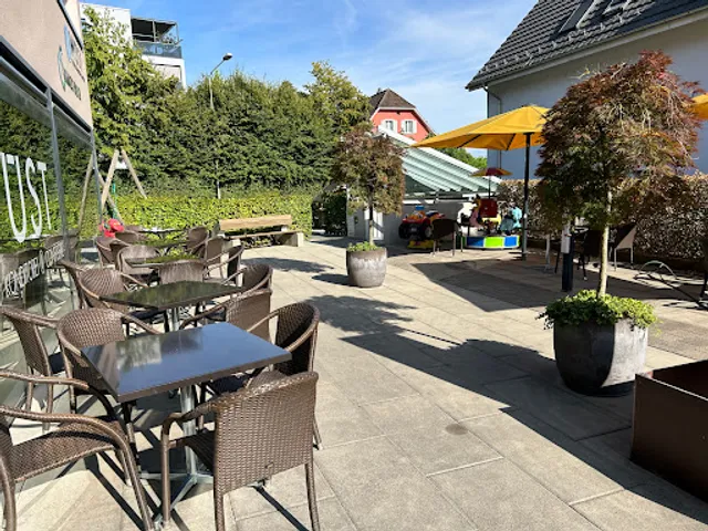 Remo Wüst Bäckerei + Konditorei AG