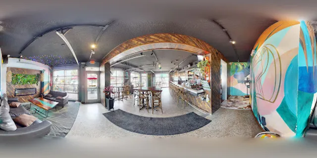 Tropics Cocktail Bar & Kitchen