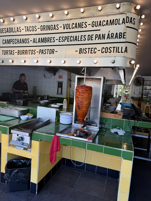 Tacos Los Chachalacos Calypso Zona Hotelera | Los Mejores Tacos y Restaurante Mexicano