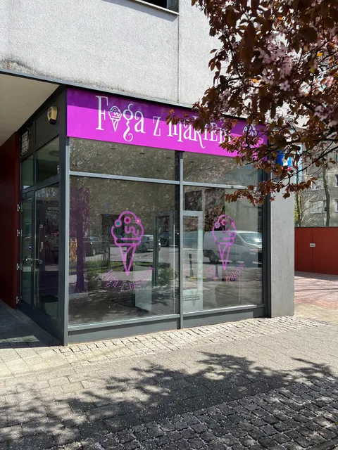 Lodziarnia Figa z makiem