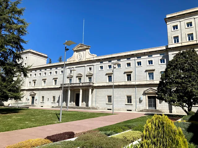 Edificio Central / Eraikin Nagusia