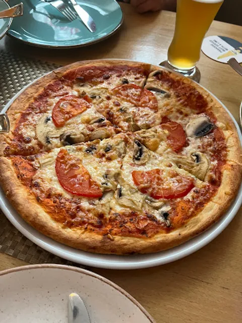 MamaMia Pizza & Grill