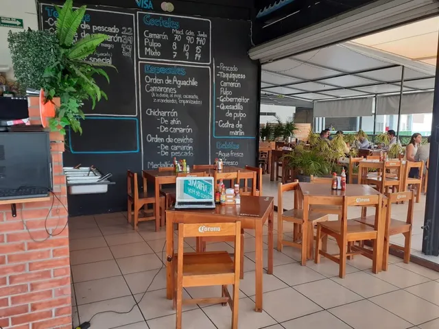 Isla Tiburón Marisquería y Desayunos