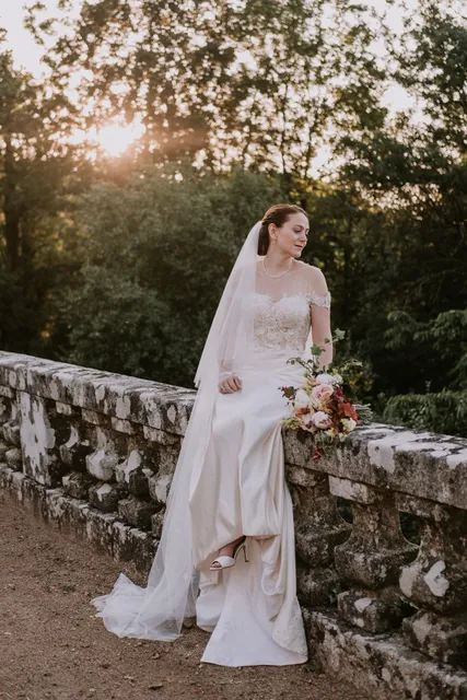 Bobines et Canettes retouches , réparation fauteuils anciens et atelier de couture