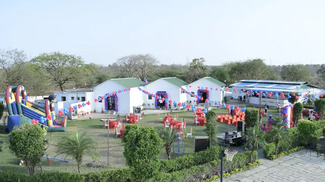 London Street Resort, Kota