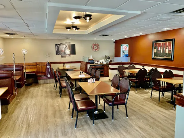 Smitty's Restaurant & Lounge - Peace River