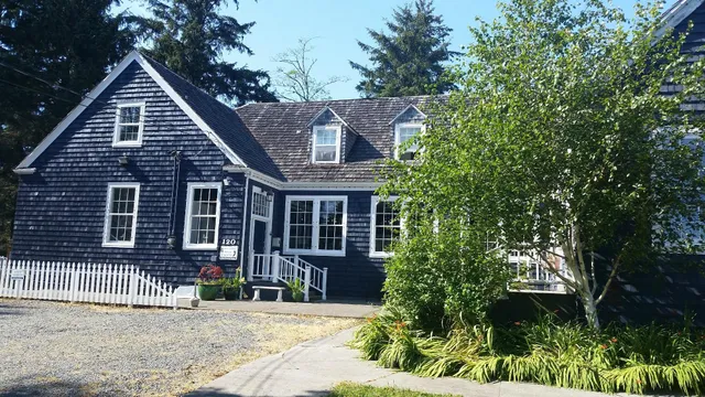 Inn at Harbour Village