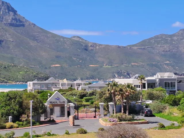 The Breakers, Hout Bay