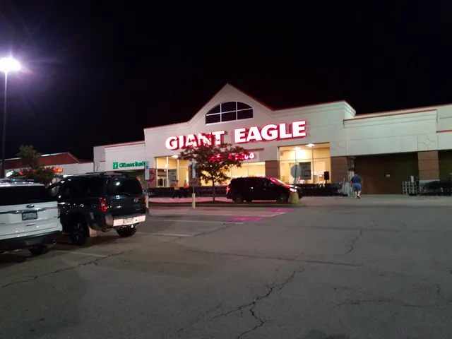 Giant Eagle Supermarket