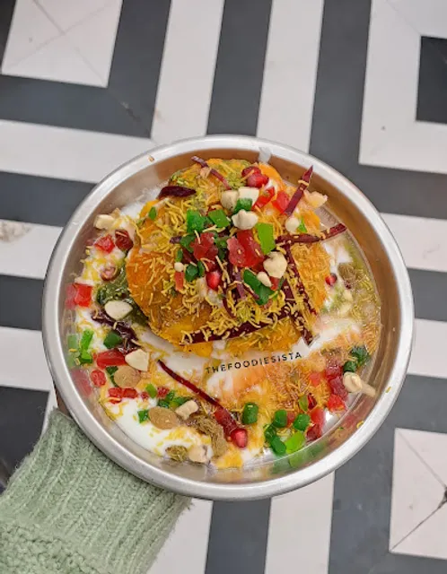 Khandani Pakode Wala