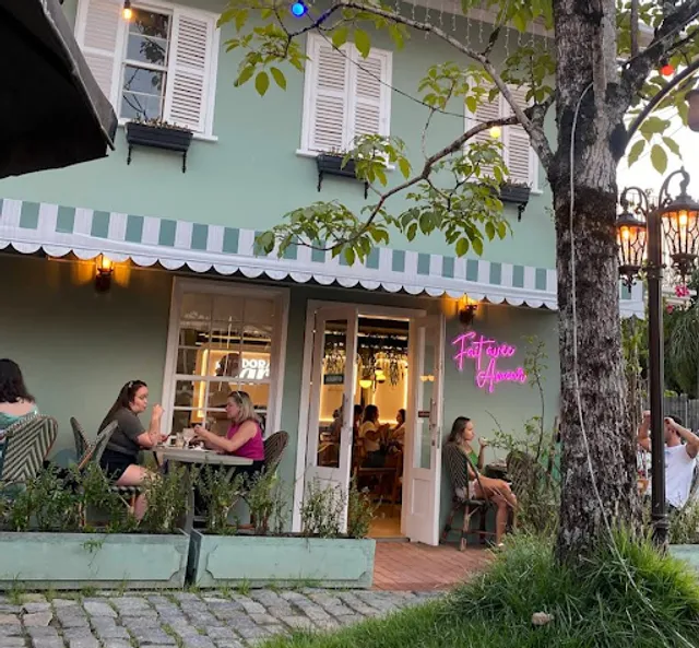 Dora Marie – Cafeteria e Confeitaria Francesa em Blumenau