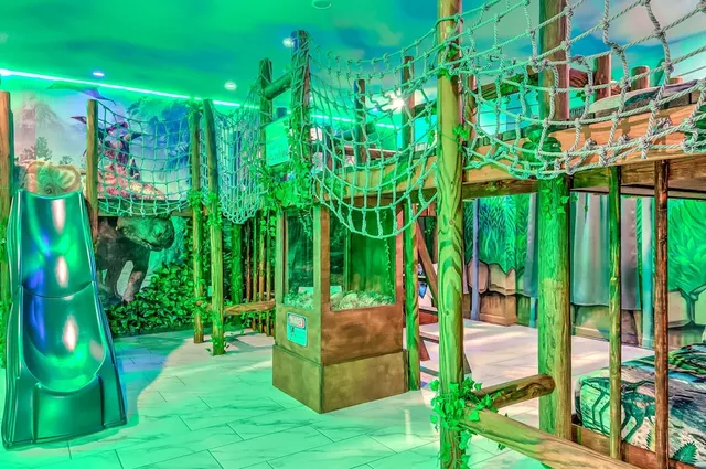 2852 Ultimate Retreat for Your Family 9 Bedrooms