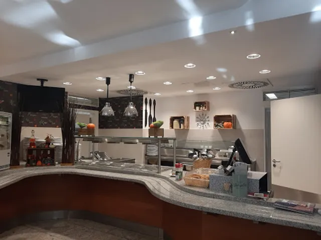 lunch and more | Restaurant im Spreebogen Plaza Berlin