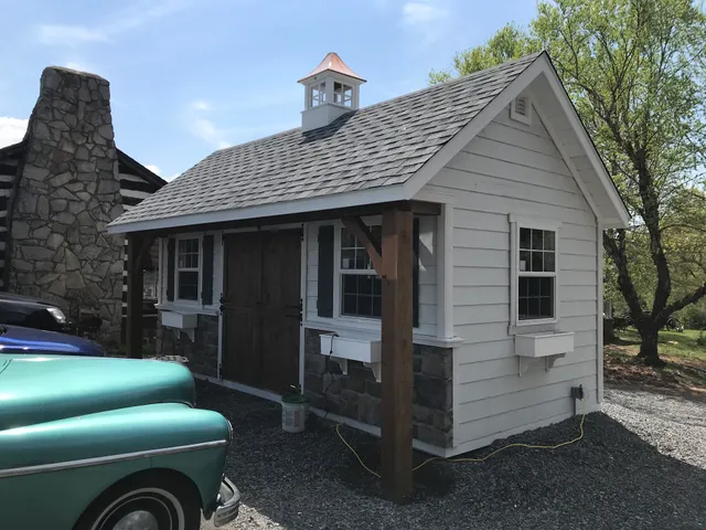 The Hitching Post & Old Country Store