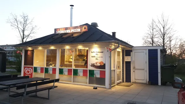La Vida Stenovns Pizza