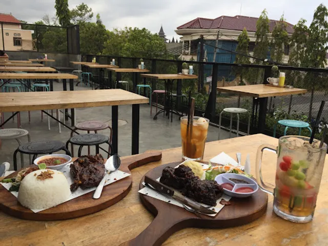 Gosha Kitchen & Patisserie Renon