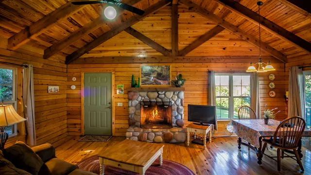 Whispering Hills Cabins,LLC