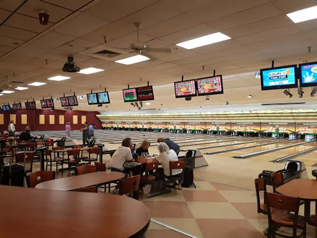 Bowlero Tamarac