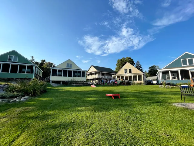 The Lodges at Oak Point