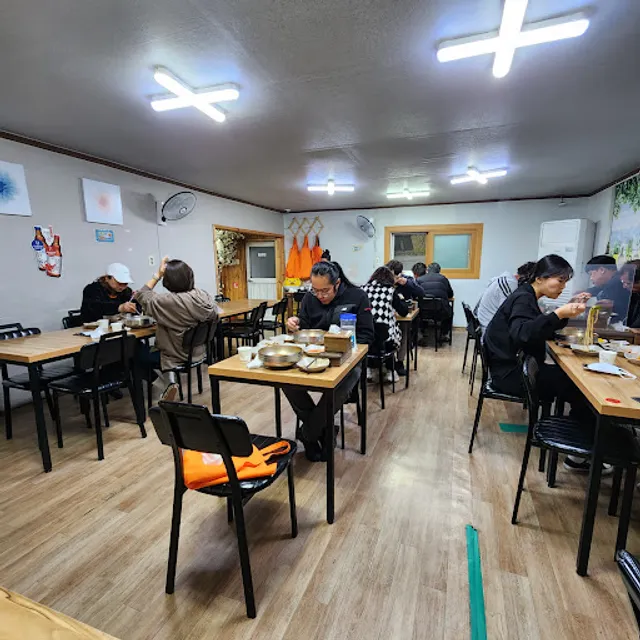 Dongil Jang Kalguksu