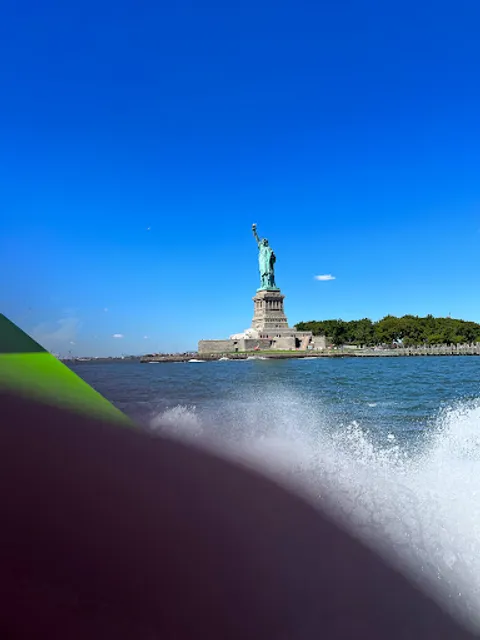 Circle Line Statue of Liberty