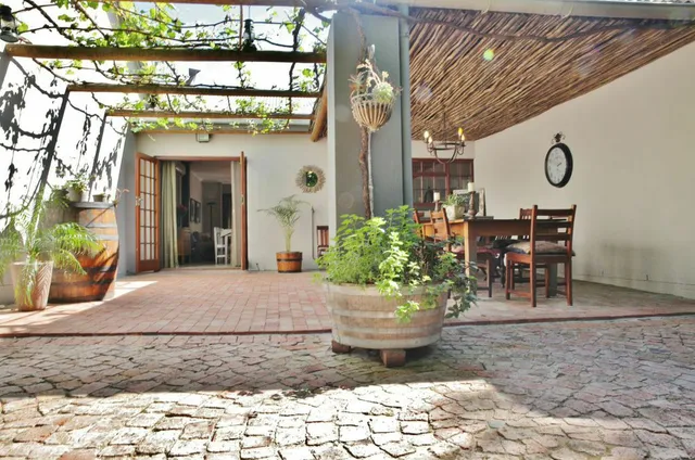 5 Konings Guesthouse